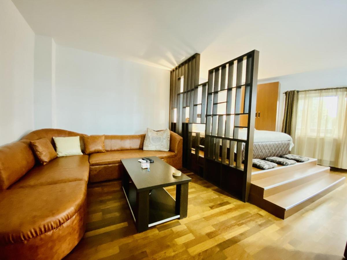 Central & Comfortable Studio Targoviste Exterior photo